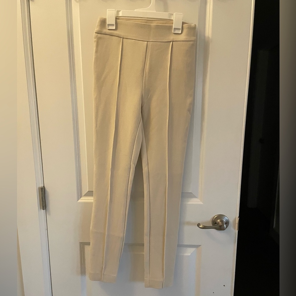 Elegant Cream Women's Pants/leggings